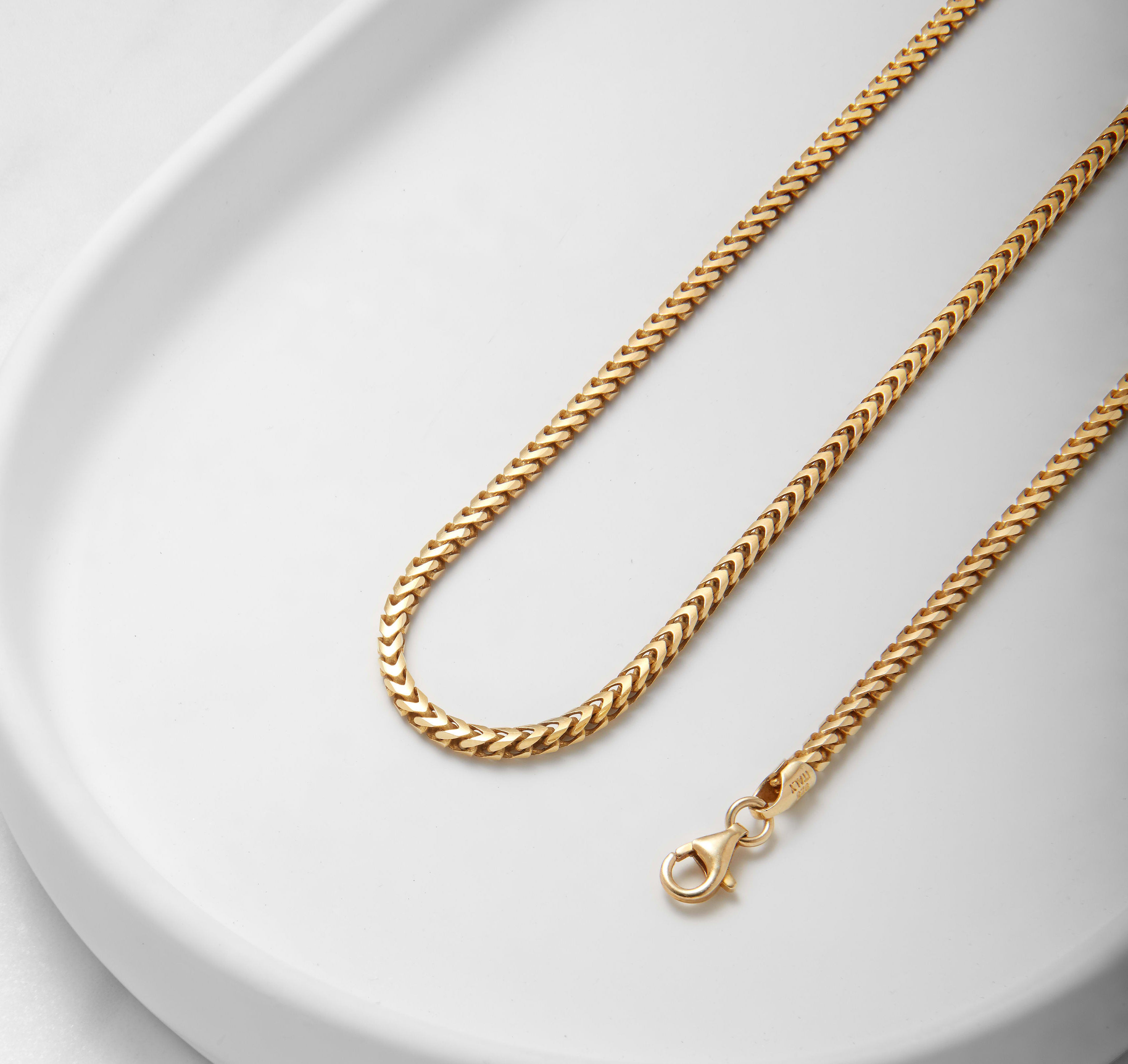 A Comprehensive Guide To Franco Chains – LACONIC Jewellery